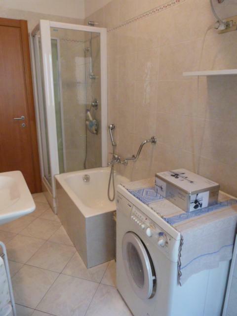 Asti Lovely Apartment Экстерьер фото